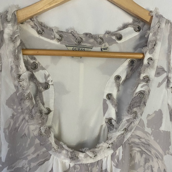 Guess- High/Low floral dress on grey and white. Size‎ medium - Picture 4 of 6